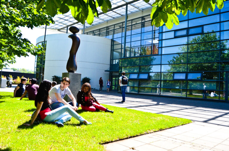 UCD-students-sun